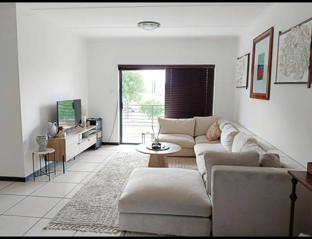 2 BEDROOM APARTMENT FOR SALE IN FOURWAYS